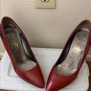 Guess Women's Chic Red Heels